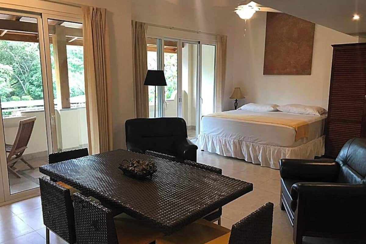 Loft Suite | Värdeförvaringsskåp på rummet och gratis wi-fi