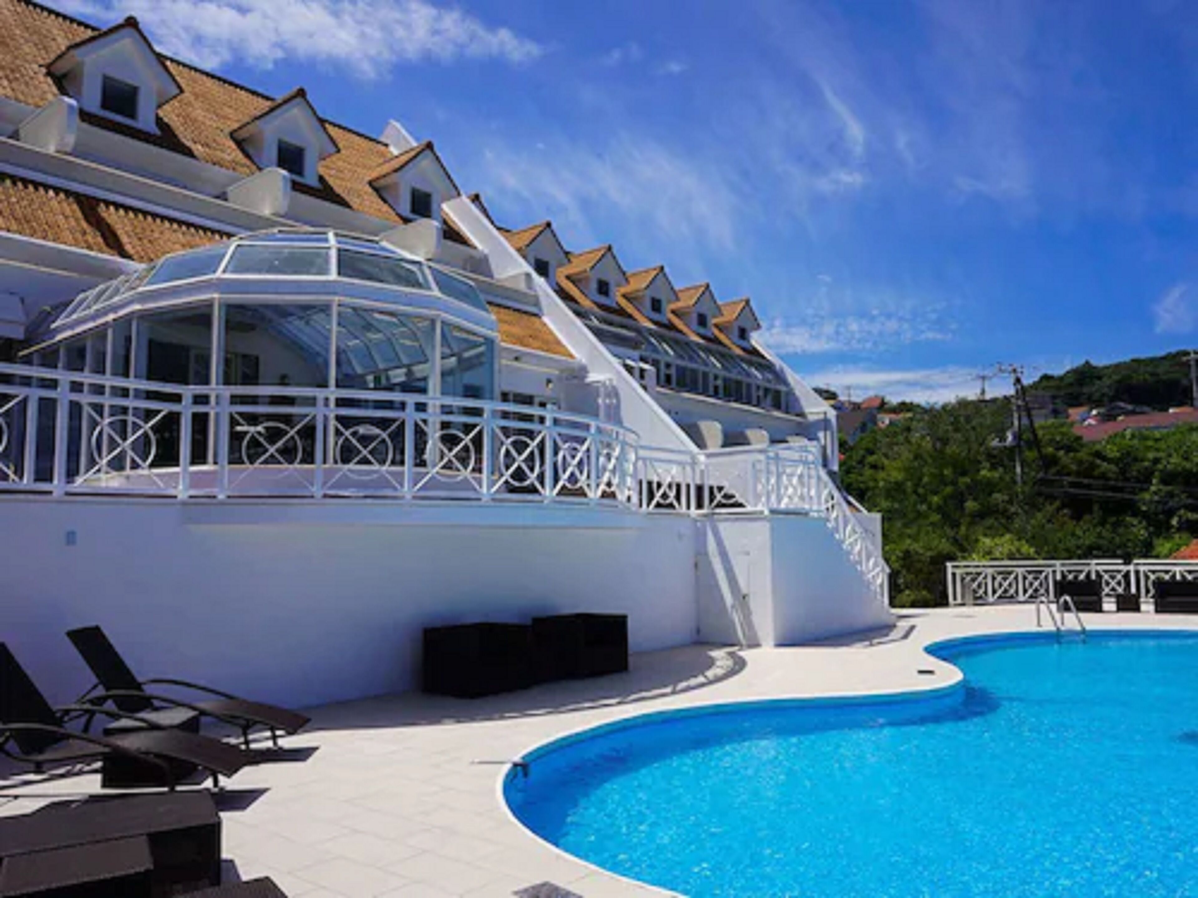 المنشأة من الخارج