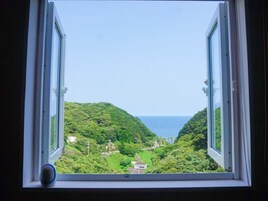 传统客房, 吸烟房 (Jr Suite, Large Bathroom) | 沙滩/海景