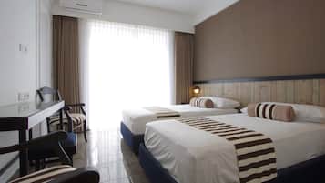 In-room safe, desk, blackout drapes, soundproofing