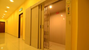 Interior detail - Sri Packers Hotel - Hostel (Labu)