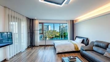 Standard-Zweibettzimmer | Hochwertige Bettwaren, Daunenbettdecken, Verdunkelungsvorhänge