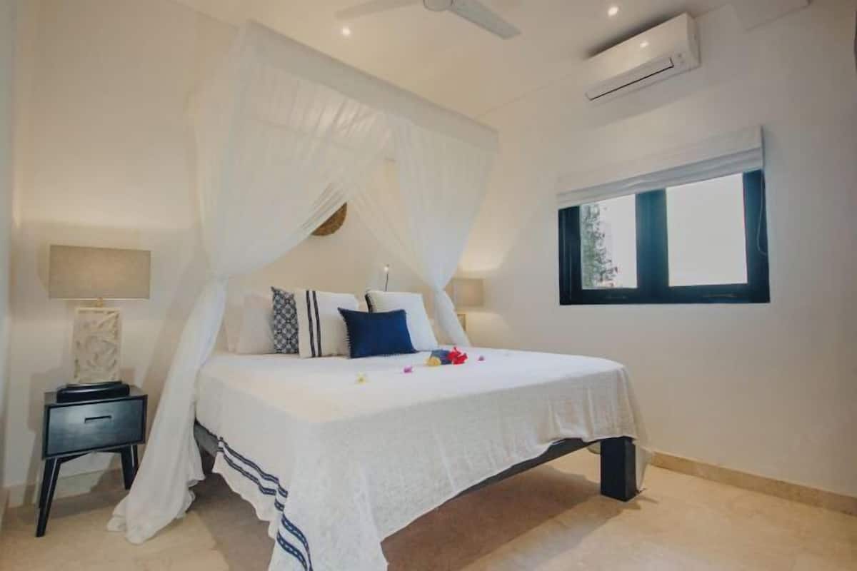 1 bedroom, minibar, in-room safe, desk