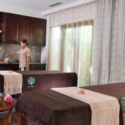 Aromatherapy, body scrubs, facials, manicures and pedicures, massages