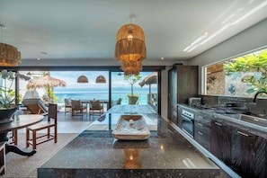 Villa | Ćrea de sala de estar | Televisión LCD