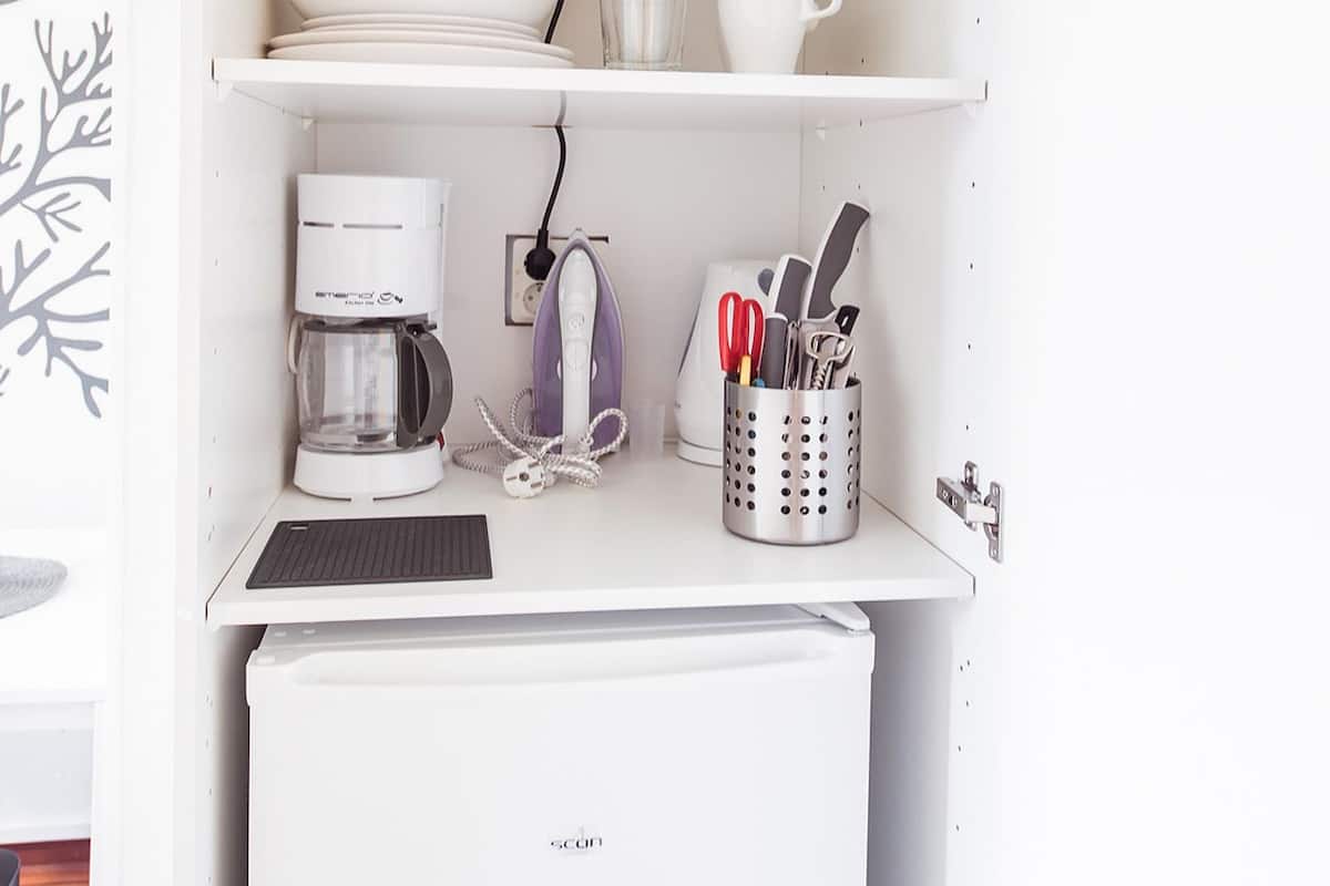 Mini-refrigerator