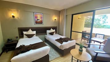 Premium bedding, laptop workspace, soundproofing, free WiFi