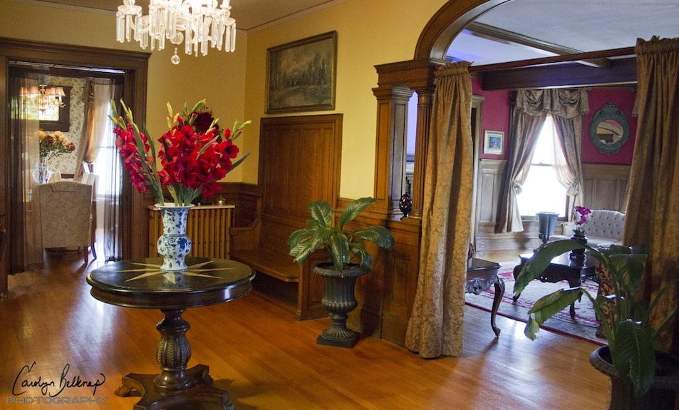 WC Lipe Mansion, Syracuse: Hotel Reviews, Rooms & Prices | Hotels.com WC Lipe Mansion, Syracuse: Hotel Reviews, Rooms & Prices | Hotels.com