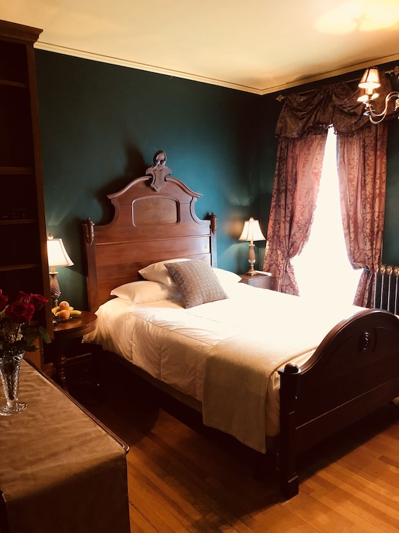WC Lipe Mansion, Syracuse: Hotel Reviews, Rooms & Prices | Hotels.com WC Lipe Mansion, Syracuse: Hotel Reviews, Rooms & Prices | Hotels.com
