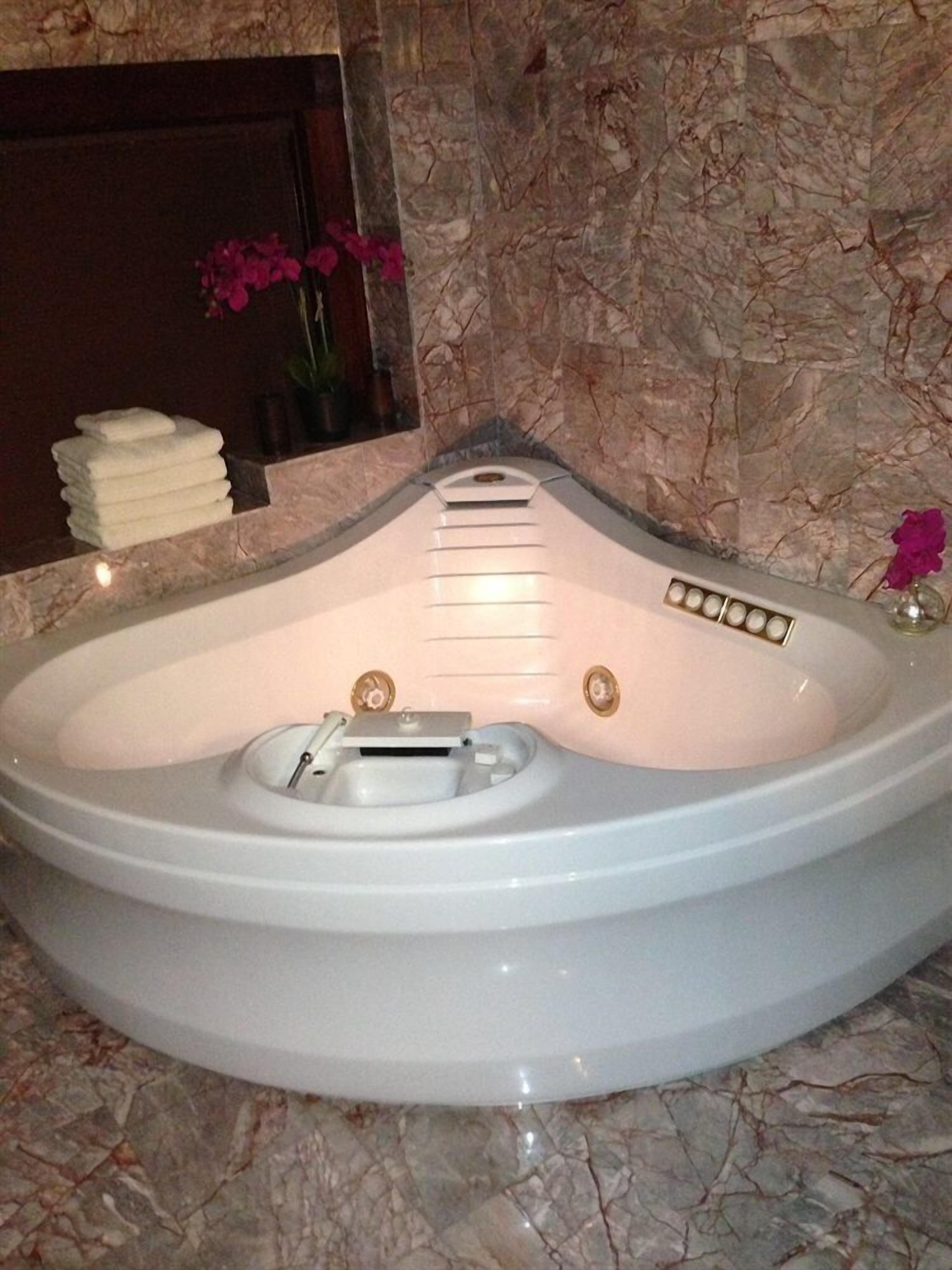 WC Lipe Mansion, Syracuse: Hotel Reviews, Rooms & Prices | Hotels.com