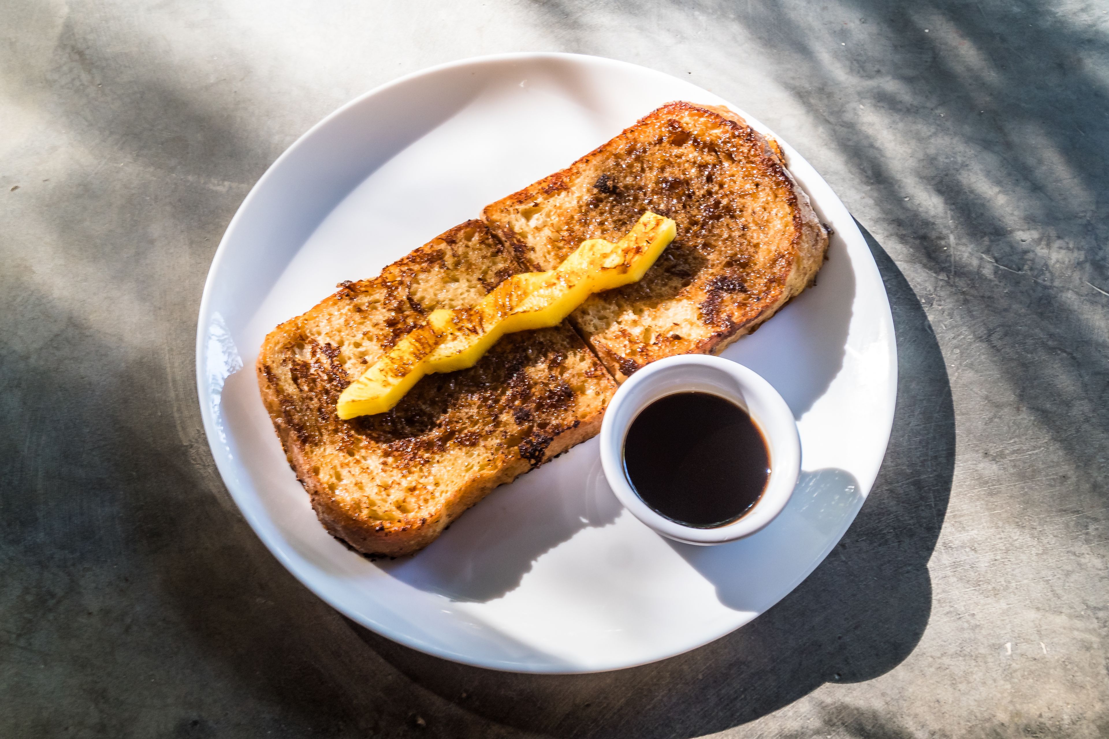 free daily full breakfast