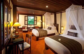 Premium bedding, minibar, in-room safe, desk