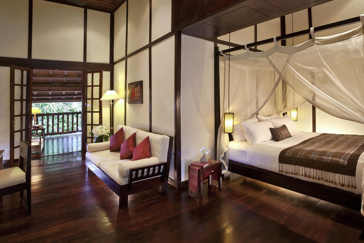 Habitación Deluxe, 1 cama de matrimonio grande | Ropa de cama de alta calidad, minibar, caja fuerte y escritorio