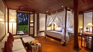 Premium bedding, minibar, in-room safe, desk