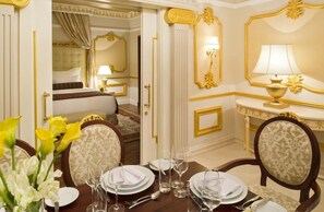 Royal Suite | In-room dining