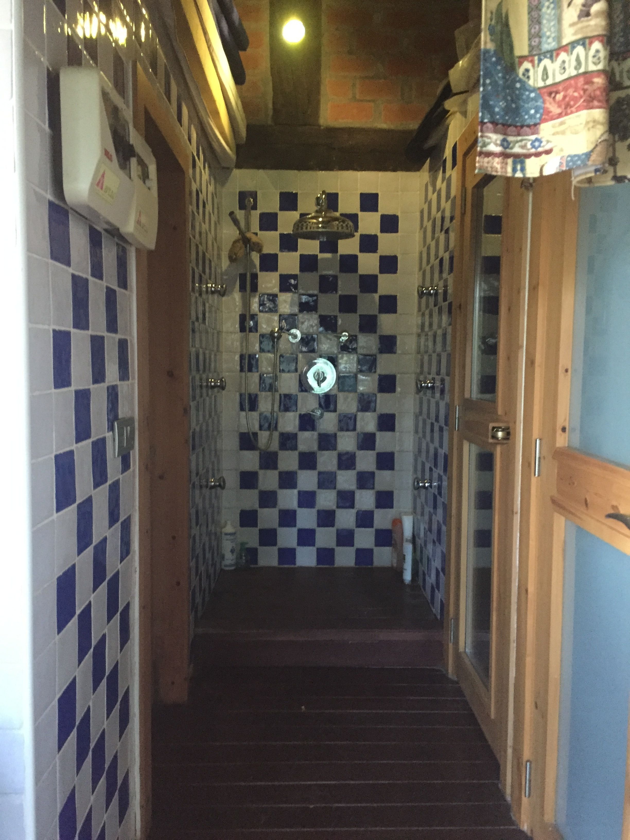 sauna, hot tub, steam room