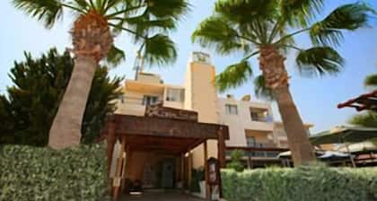 Petsas Apartments & Tavern