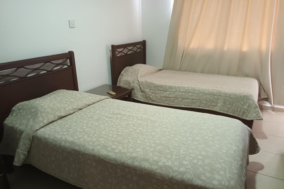 Two-Bedroom Apartment,Mountain View | Free WiFi, bed sheets