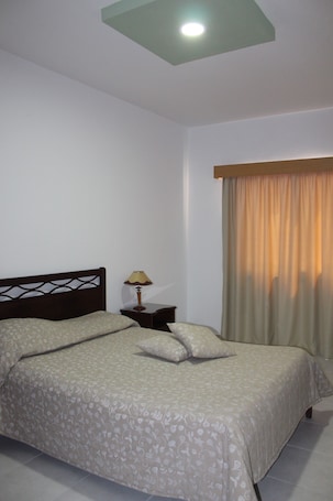 Free cribs/infant beds, free WiFi, bed sheets