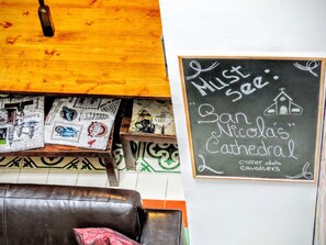 Lobby - Home Youth Hostel (Valencia)