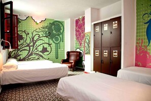 Free WiFi, bed sheets - Home Youth Hostel (Valencia)