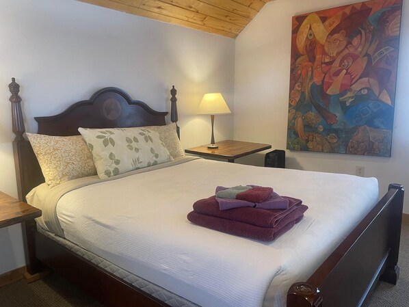 Suite estudio panorámica, varias camas, balcón, en edificio contiguo | Sábanas de algodón egipcio y decoración personalizada 