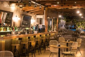 Bar (on property) - Indigo Suites Collection Adults Only. (Hersonissos)