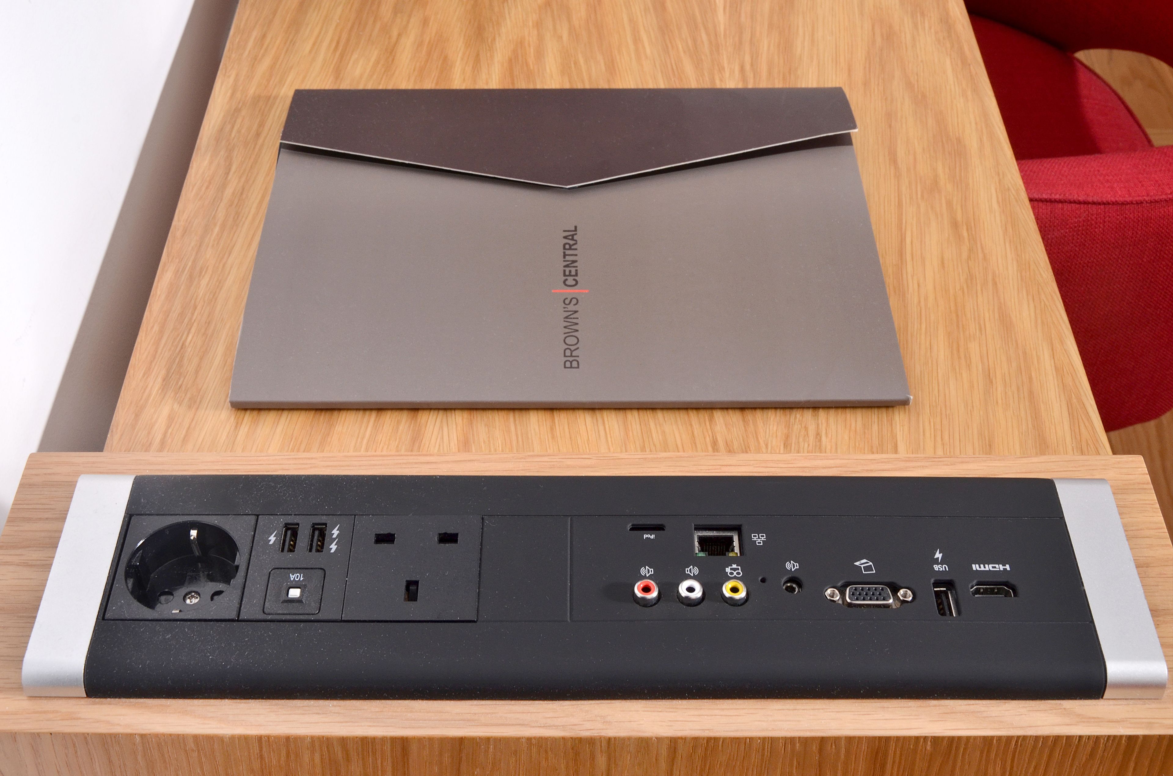 Foto - Browns Central Hotel