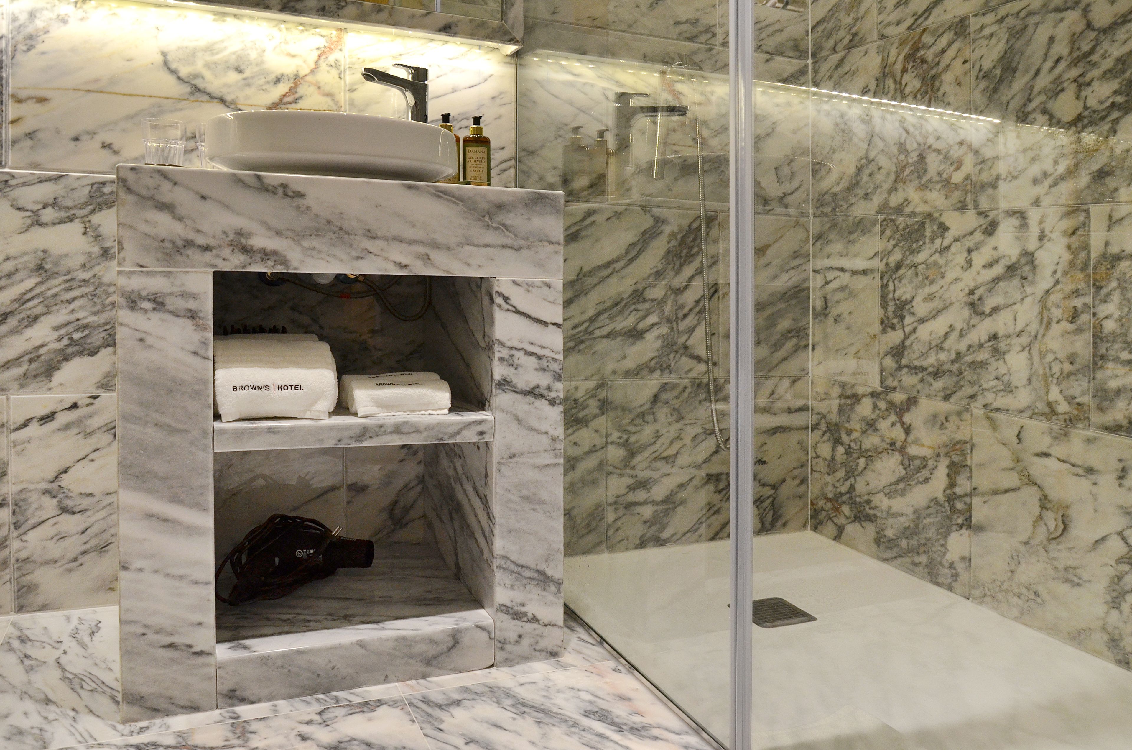 Foto - Browns Central Hotel