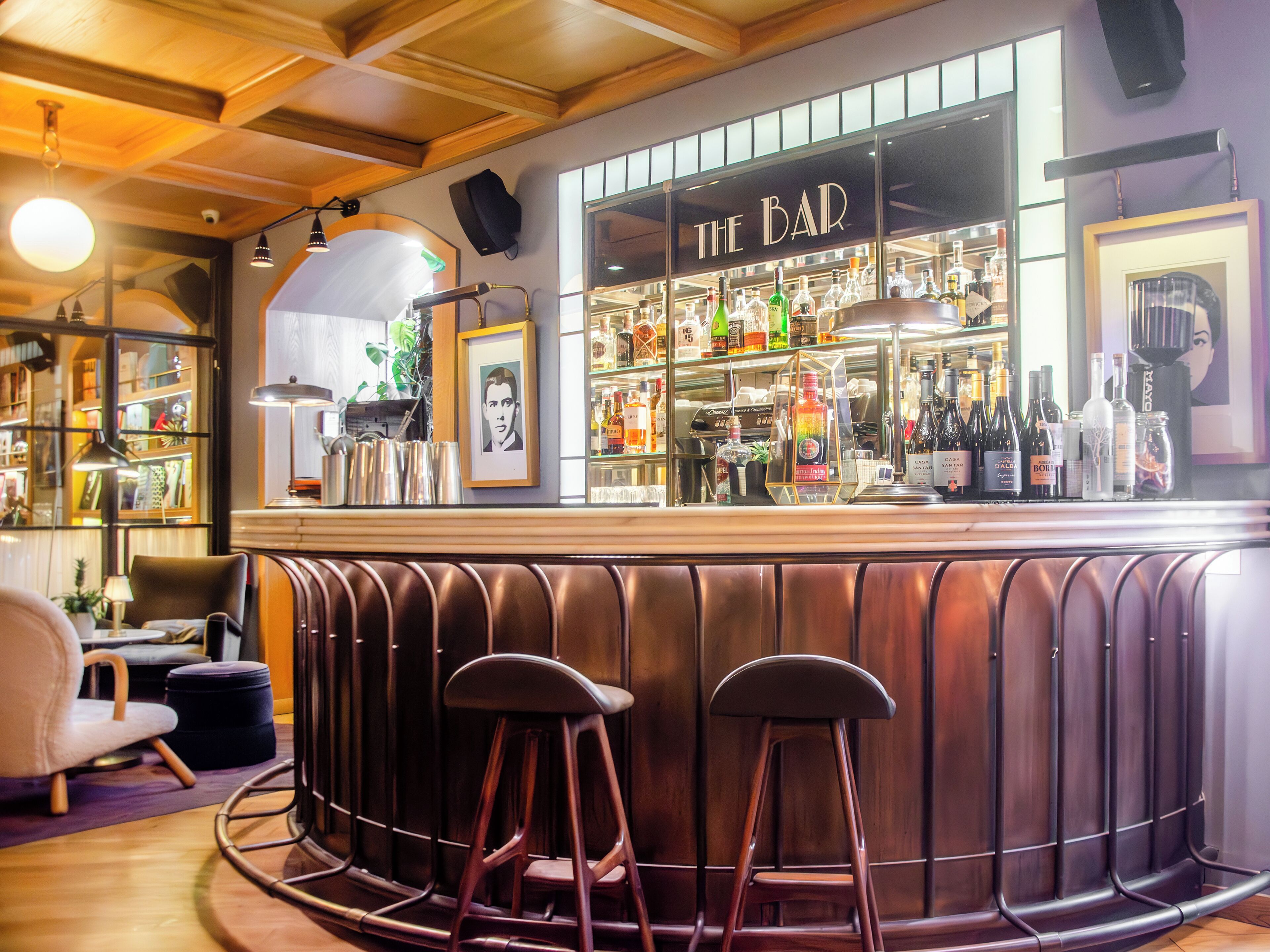 Foto - Browns Central Hotel