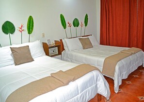 Phòng đôi | Bộ đồ giường kháng dị ứng, két bảo mật tại phòng, trang trí khác biệt 