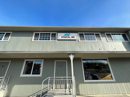 The Coastal Inn and Suites