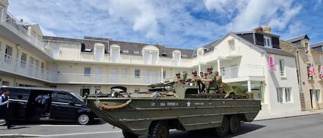 Vista frontal de la propiedad