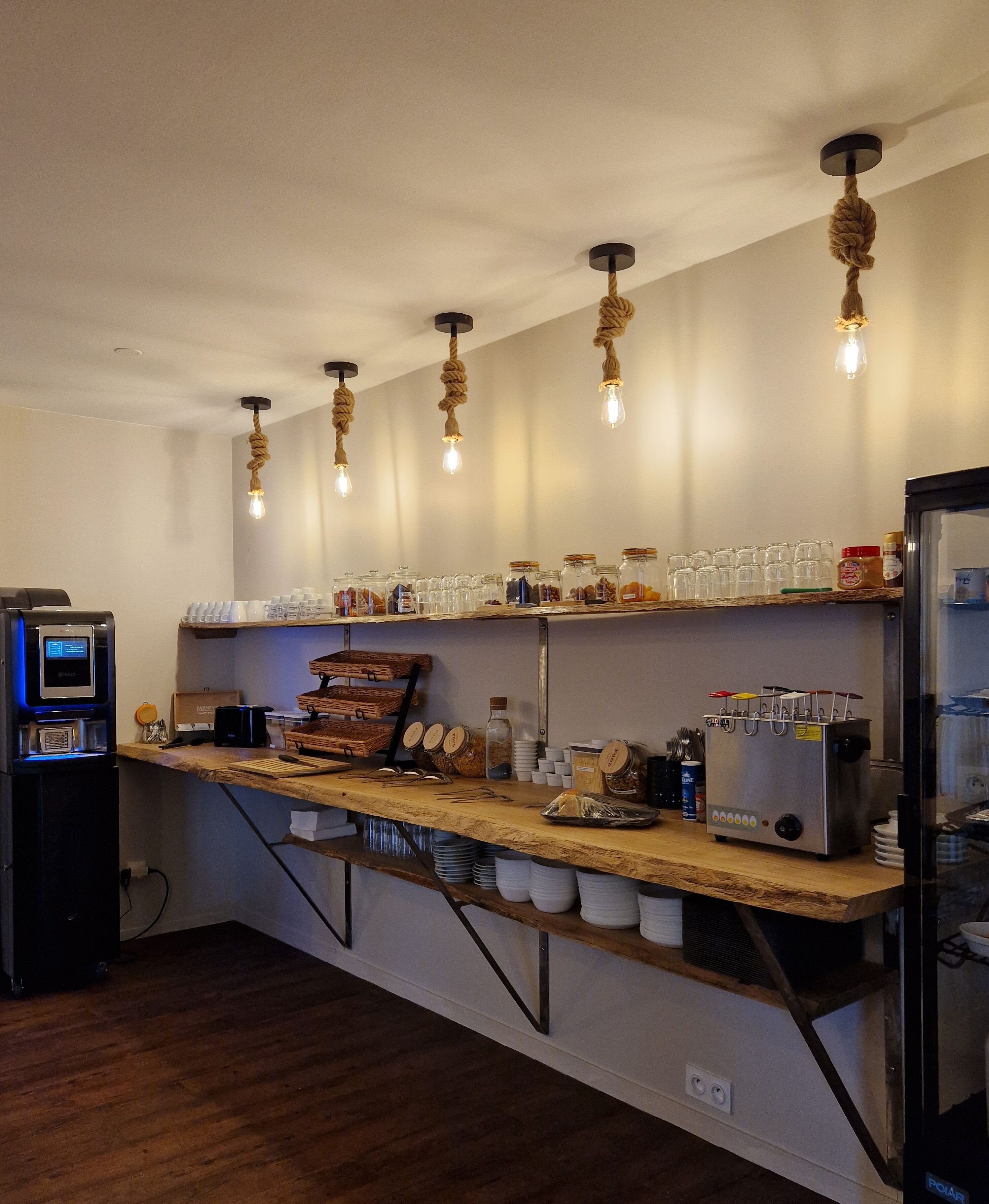 Colazione a buffet a pagamento, servita tutte le mattine 