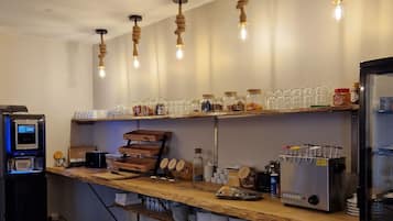 Colazione a buffet a pagamento, servita tutte le mattine