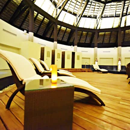 Tratamientos corporales, hidroterapia y tratamientos faciales