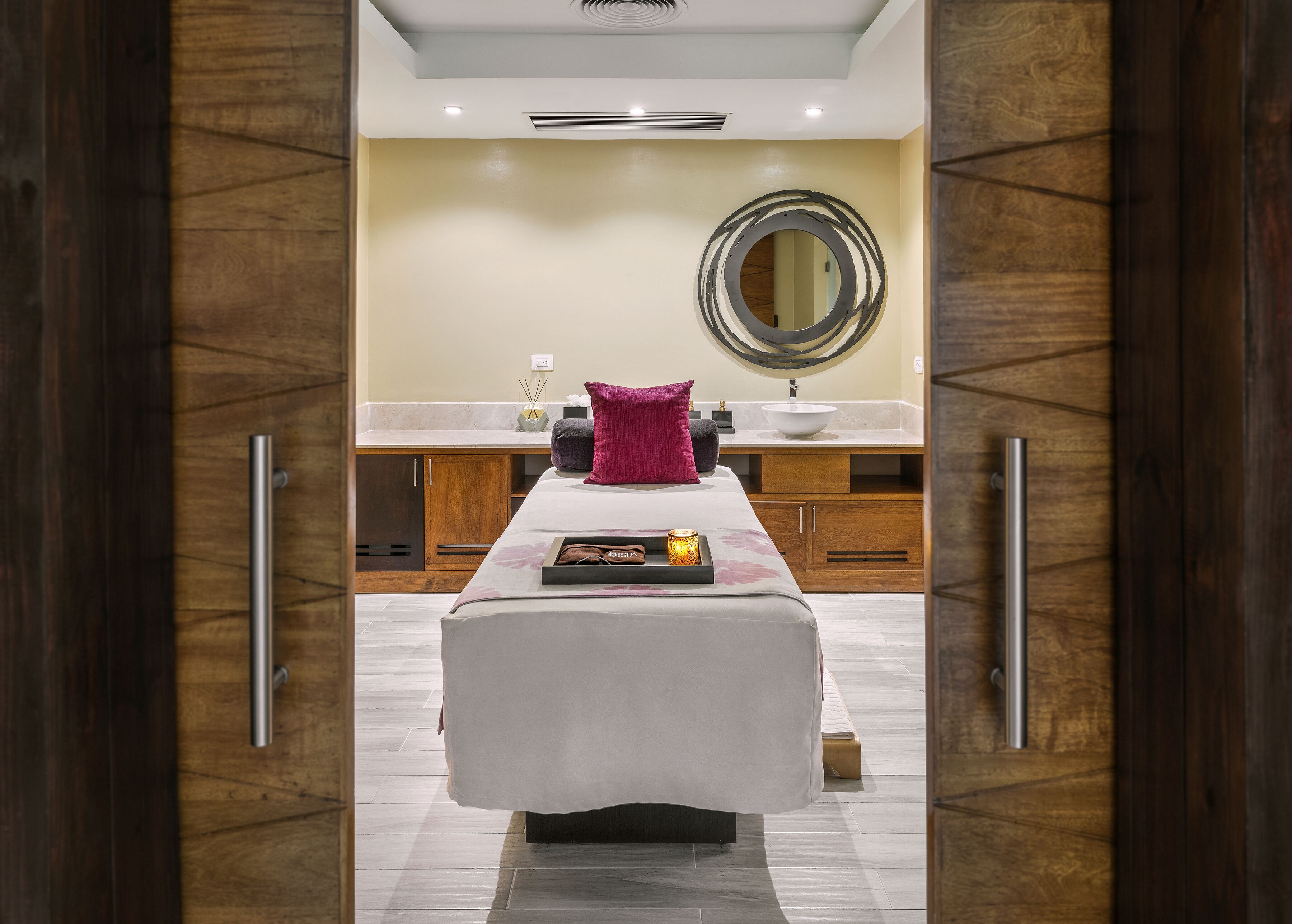 Tratamientos corporales, hidroterapia y tratamientos faciales 