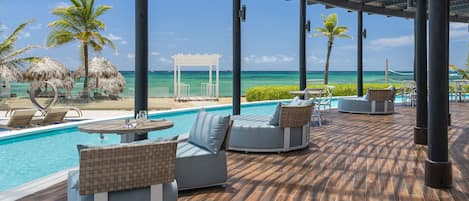 7 restaurants, serveren ontbijt, lunch, diner, internationale gerechten