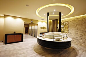 Tratamientos corporales, hidroterapia, tratamientos faciales 