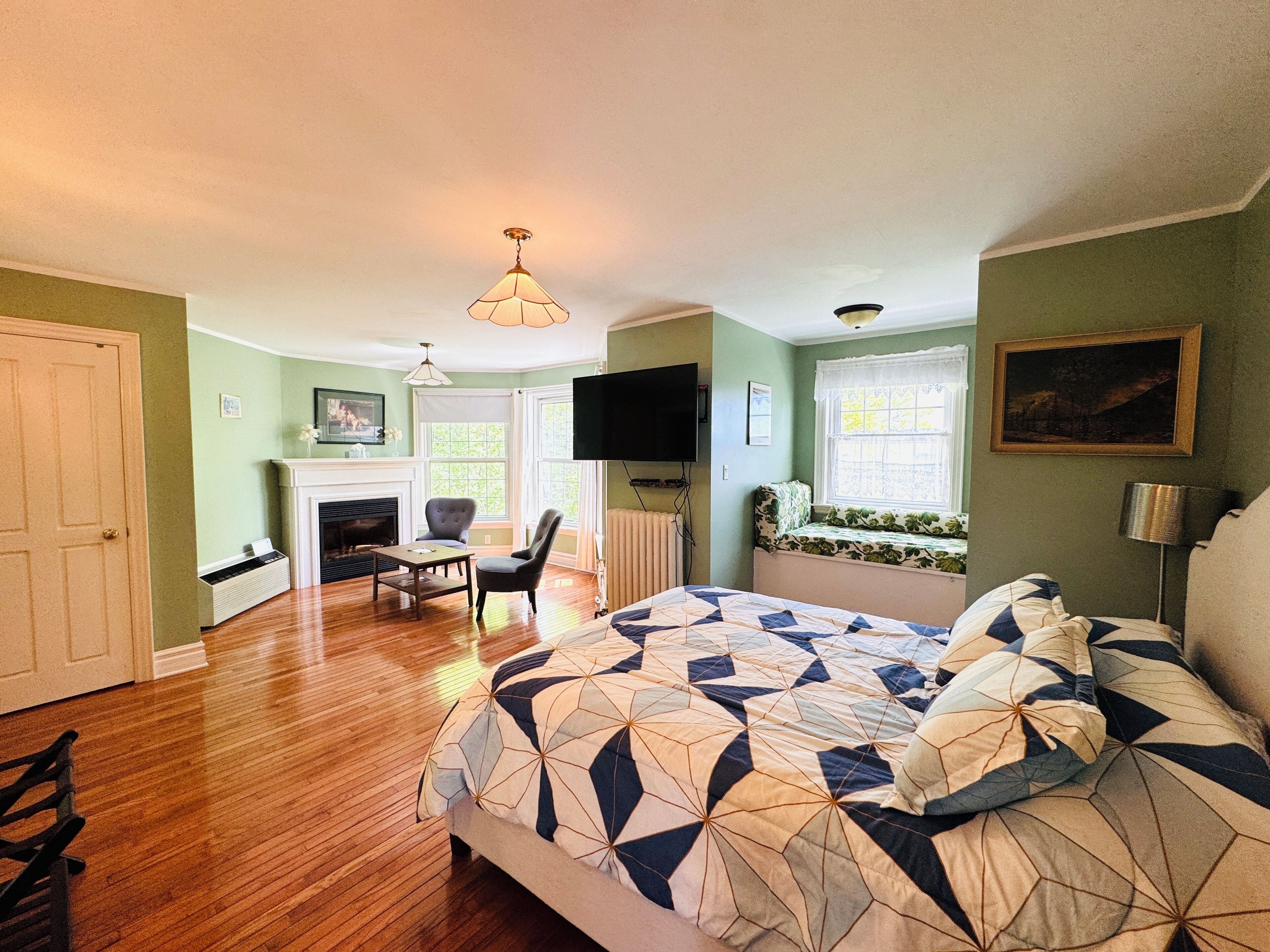 Chambre Prestige double | Décor unique, ameublement unique, accès au Wi-Fi (inclus)