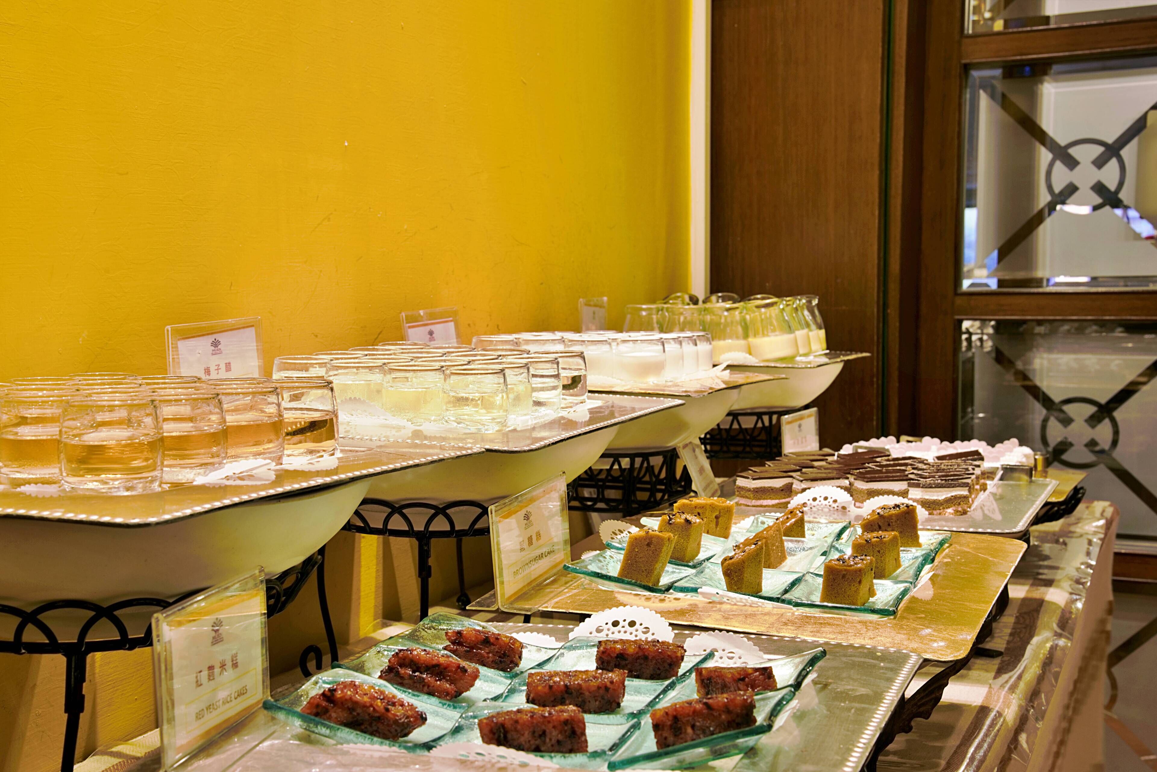 Breakfast buffet