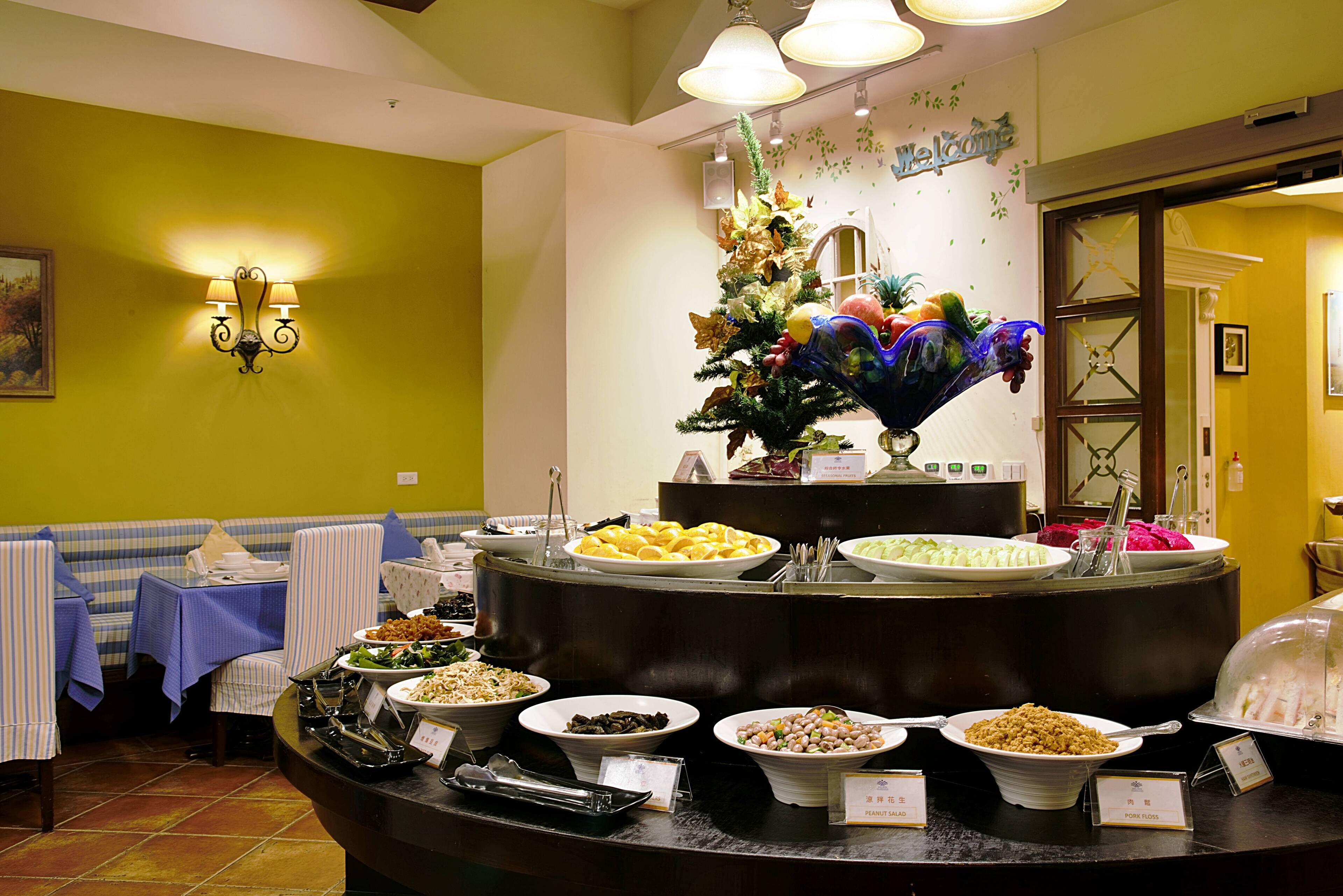 daily to-go breakfast (twd 350 per person)