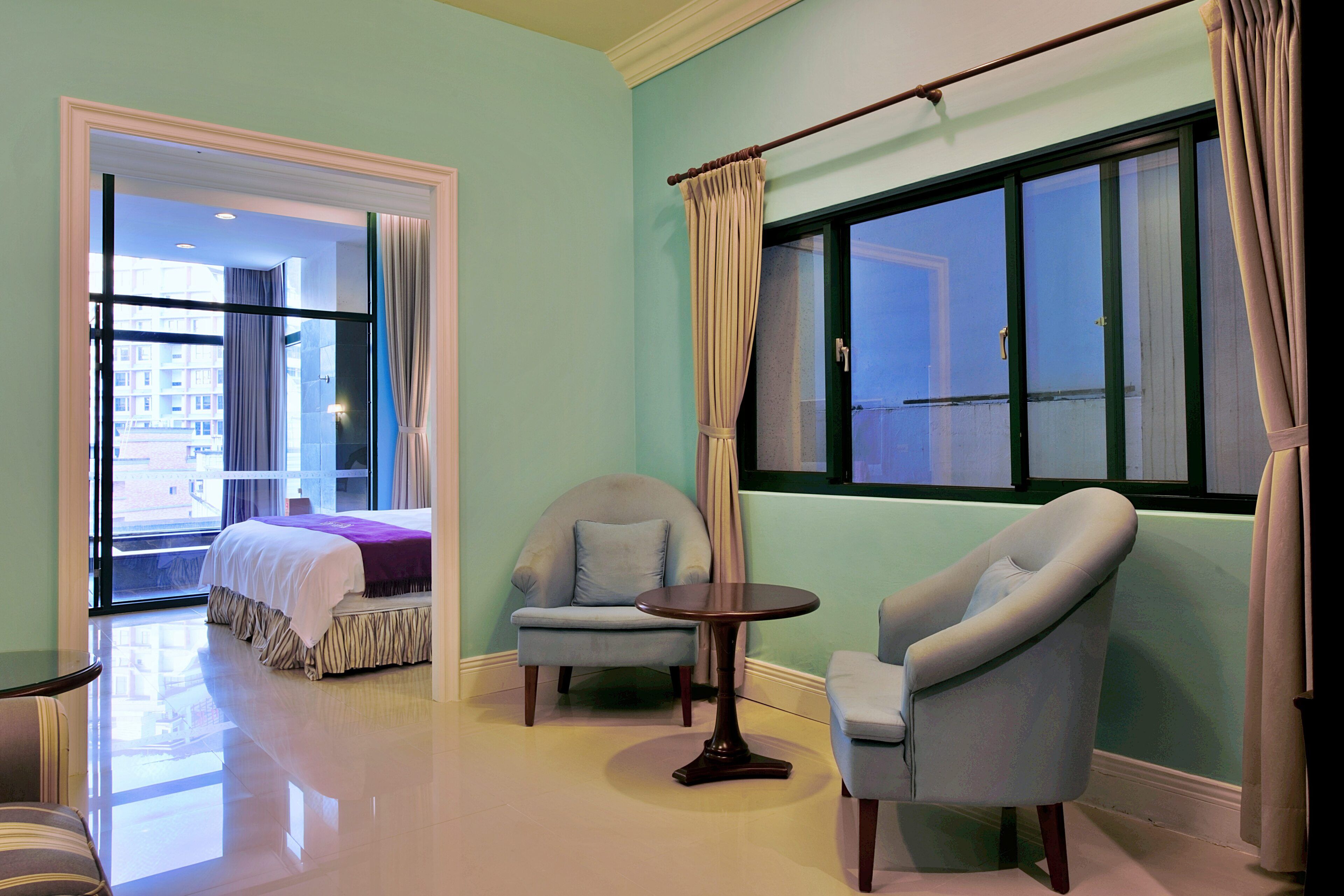 deluxe suite (offer in-room aroma diffuser and essential oil) | premium bedding, down duvets, pillow-top beds, desk