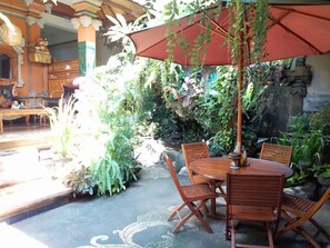 Standardzimmer (Without Air Conditioning ) | Terrasse/Patio