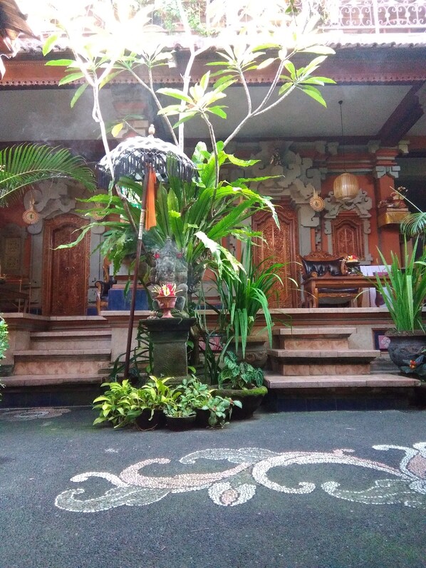 Property entrance - Praety Home Stay (Ubud)