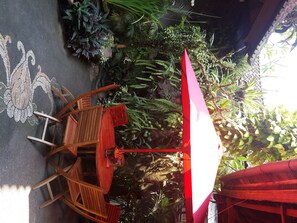 Lobby sitting area - Praety Home Stay (Ubud)