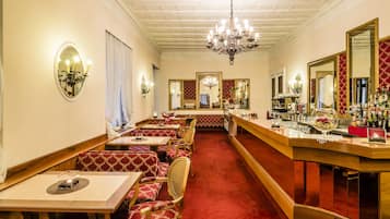 Bar (in der Unterkunft)