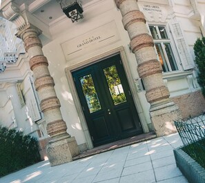 Front of property - Grand Hotel Bellevue - adults only (Merano)
