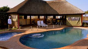 Piscina externa