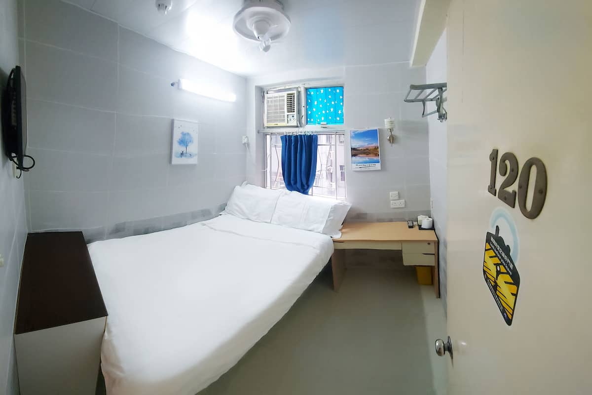 標準雙人房, 共用浴室 | 熨斗/熨衣板、免費無線上網、床單